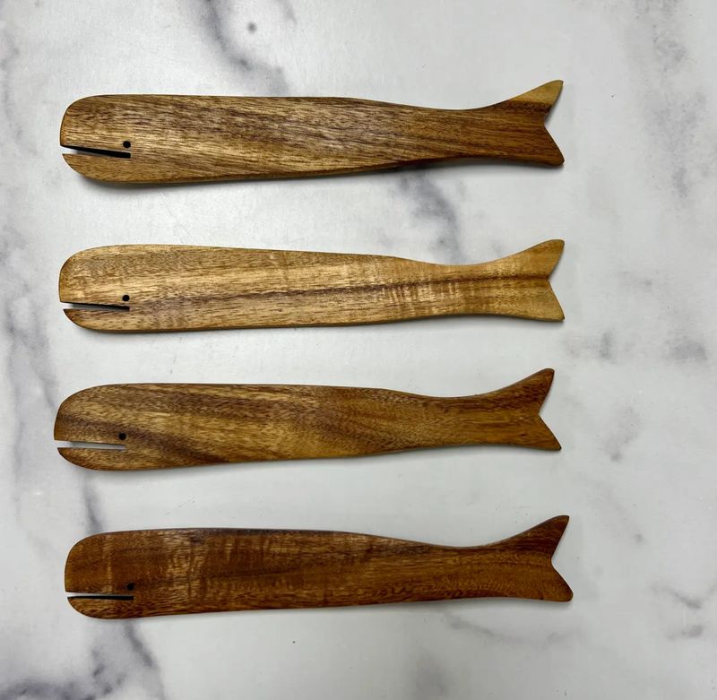 Acacia Wood Whale Spreaders Set of 4