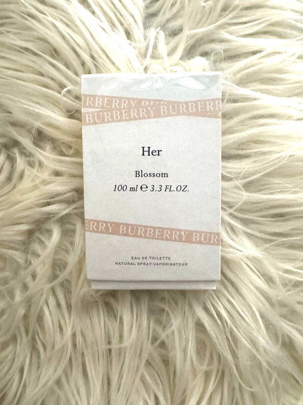Burberry Her Blossom Eau De Toilette Spray 3.3oz