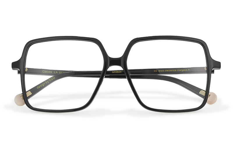 Clémence &amp; Margaux La Beauté 05