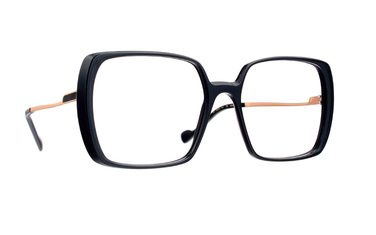 Caroline Abram Irina 765