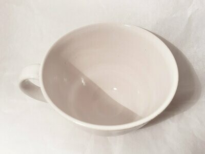 Stoneware cup - white