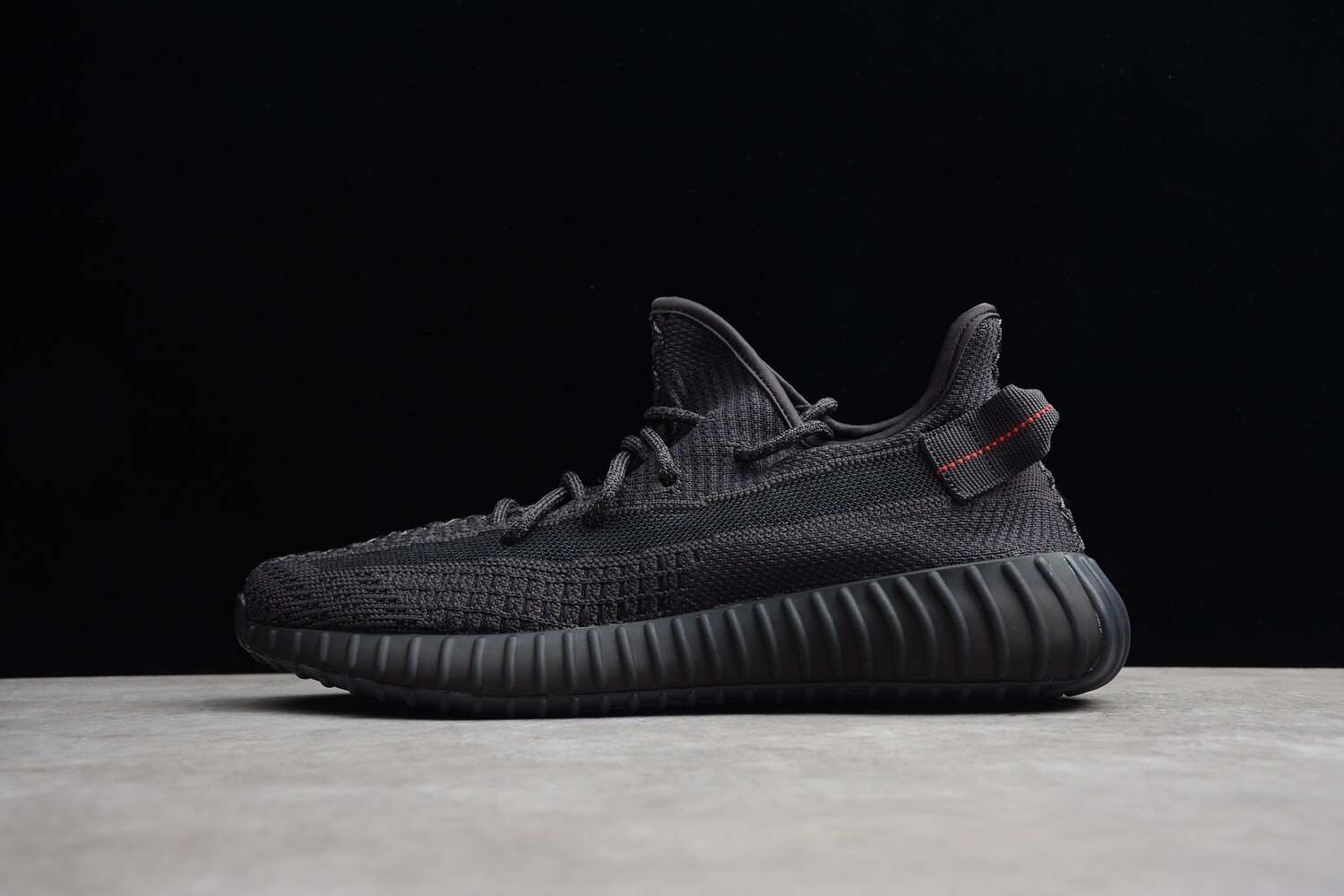 Unisex Yeezy Boost V2 350 Black Static