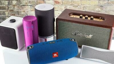 PARLANTES Y RADIOS PORTÁTILES