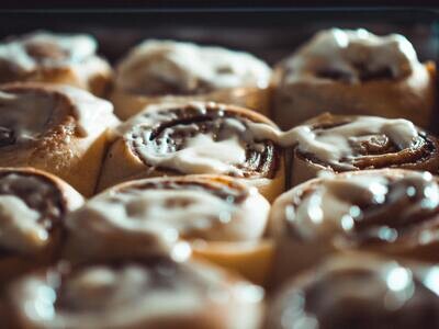 Cinnamon roll 6x  ( Add your toppings )