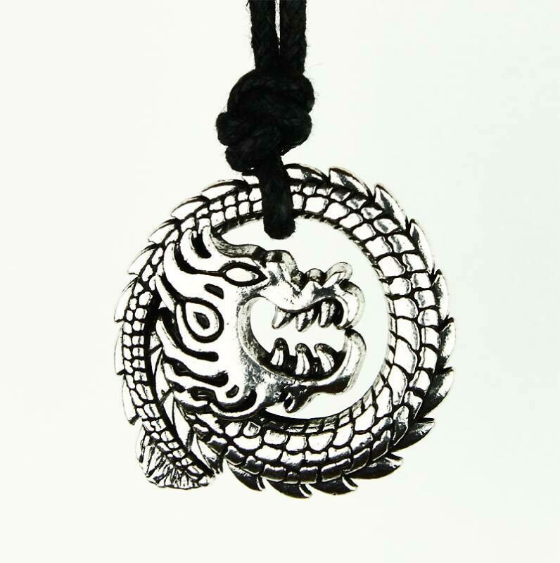 Pendentif dragon de protection