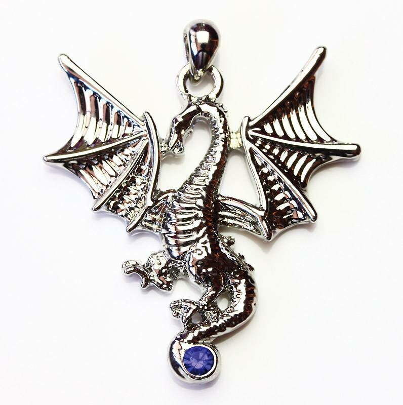 Pendentif dragon volant