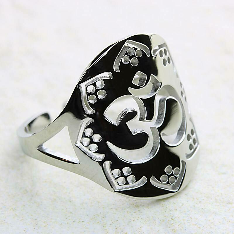 Bague Om