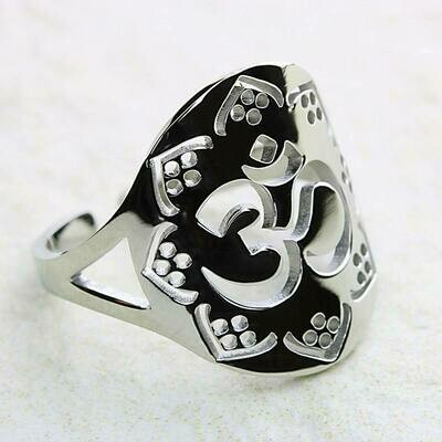 Bague Om