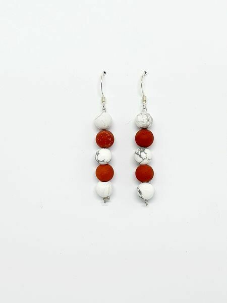 Boucles d&#39;oreilles magnésite et jaspe rouge, 6 mm