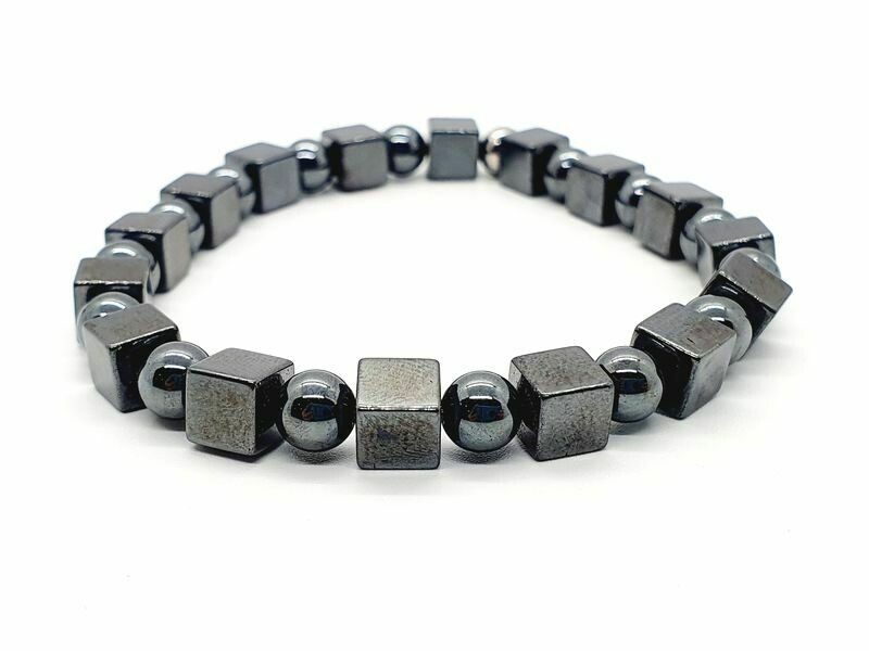 Bracelet Hématite cube 6x6 et perle 6 mm