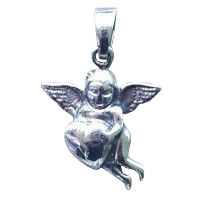 Pendentif ange avec cœur