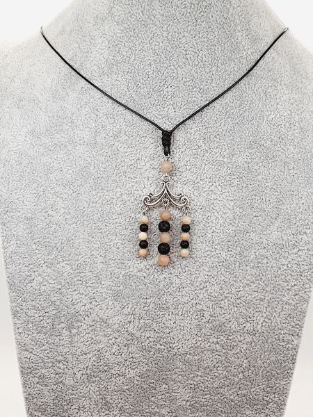 Collier Pierre de Lune et Pierre de Lave, mate et polie, 6 et 8 mm