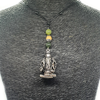 Collier Ganesh assis - Jade néphrite et perle de bois - 8 mm