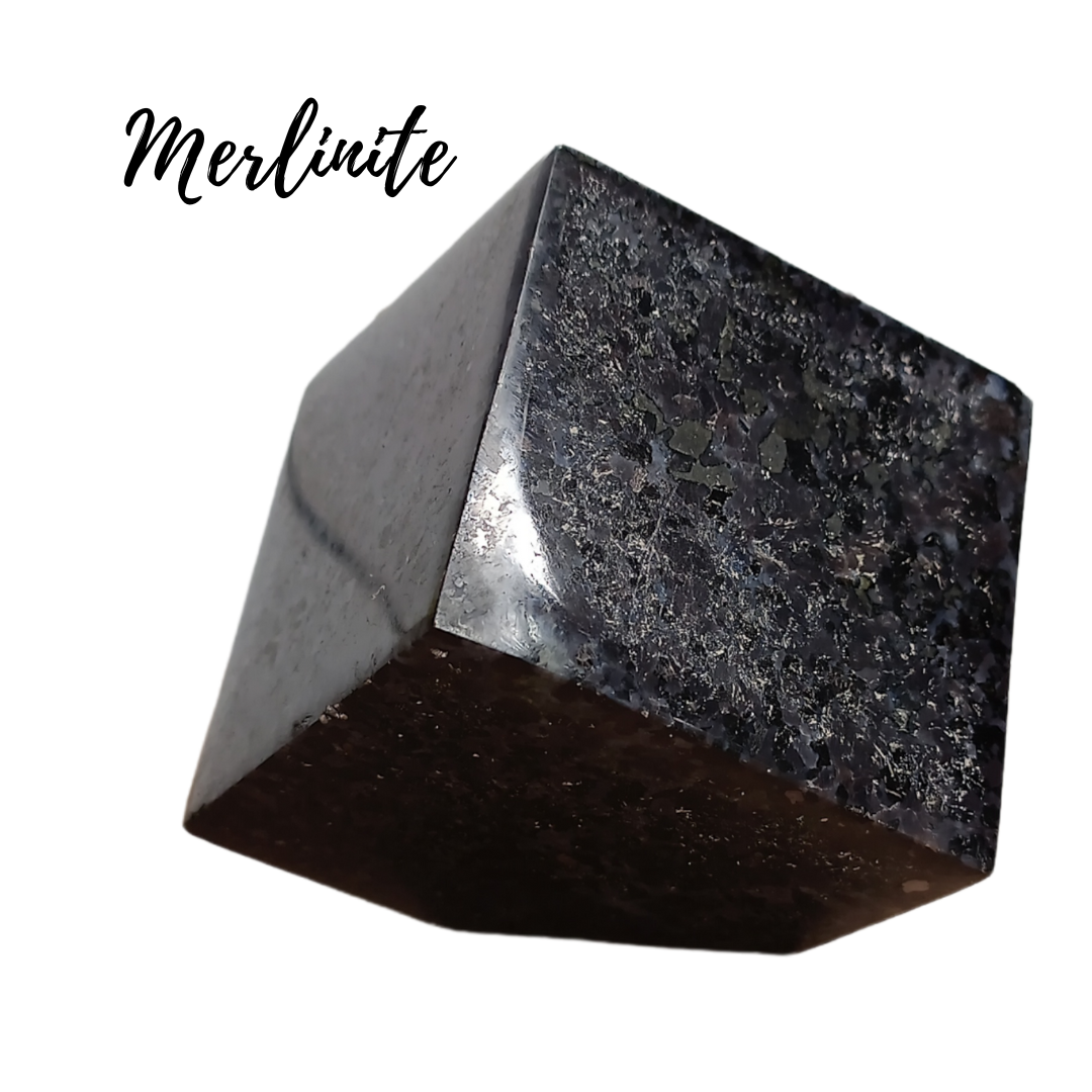 Cube de Merlinite - 490 gr