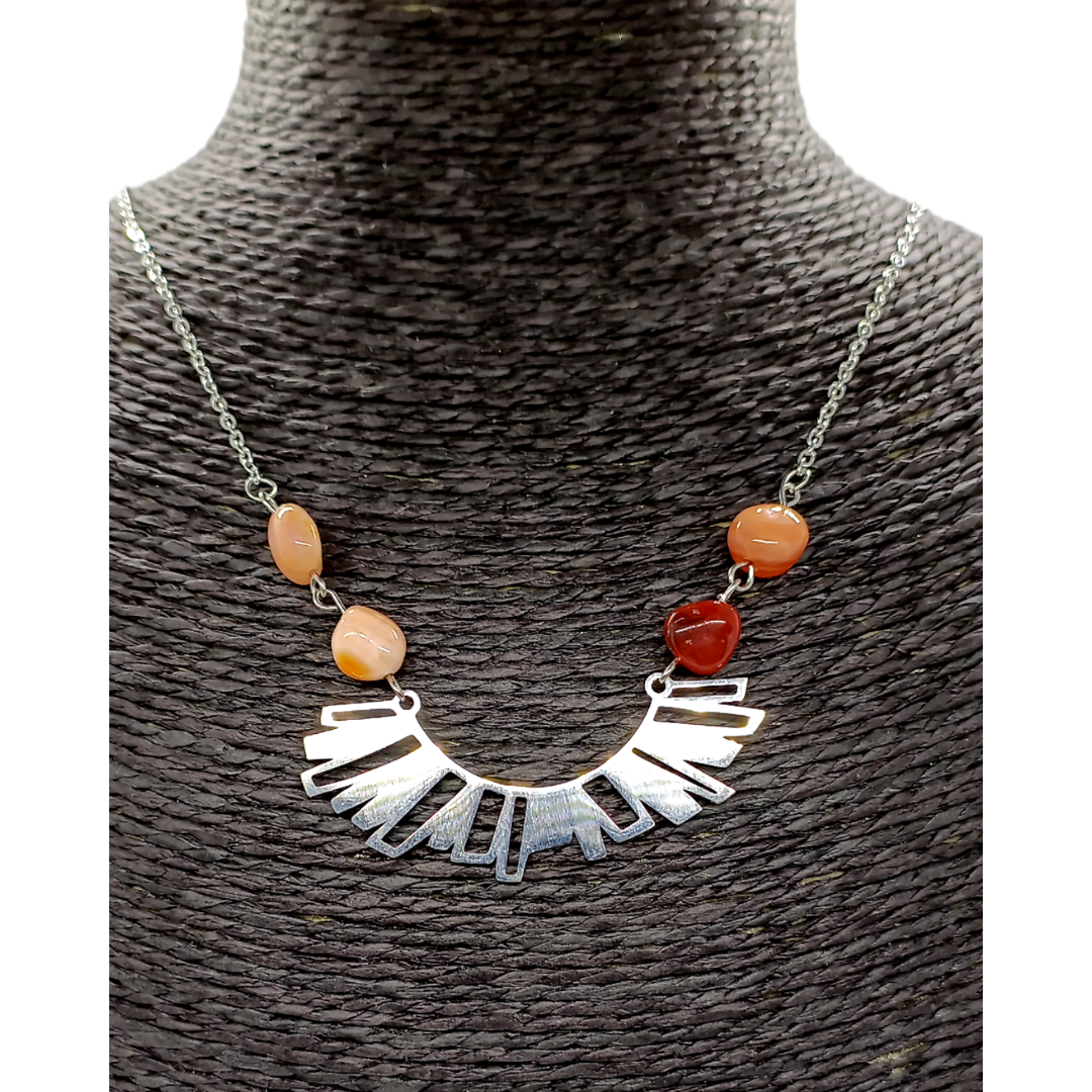Collier - Pendentif tribal et Cornaline du Botswana