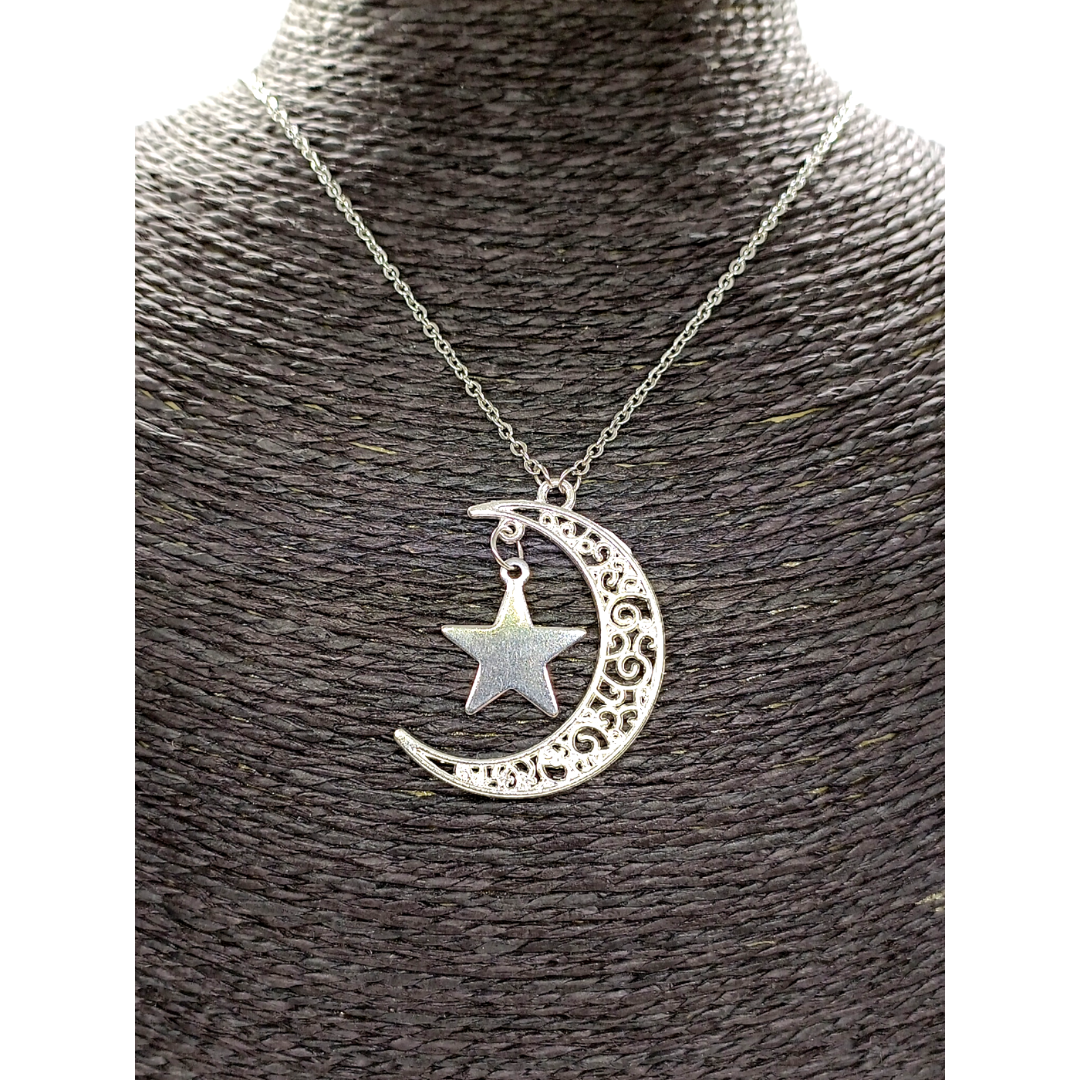 Collier - Croissant de lune et étoile suspendue