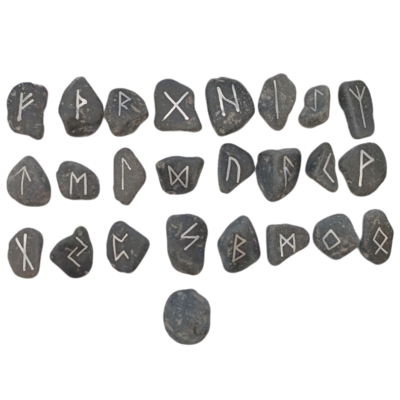 Set de runes Futhark peintes sur pierre de rivière
