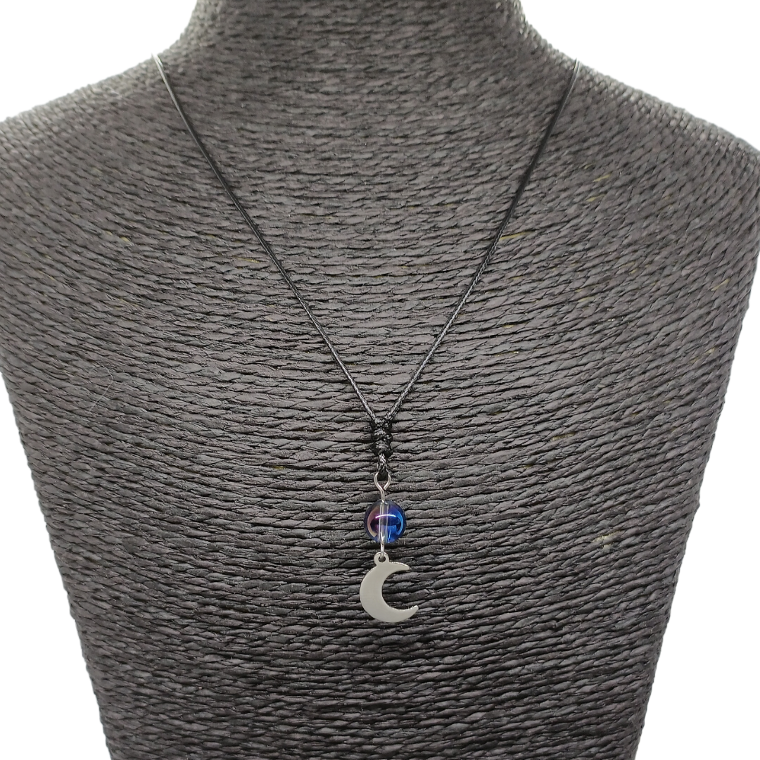 Collier petite lune - Aqua aura 8 mm