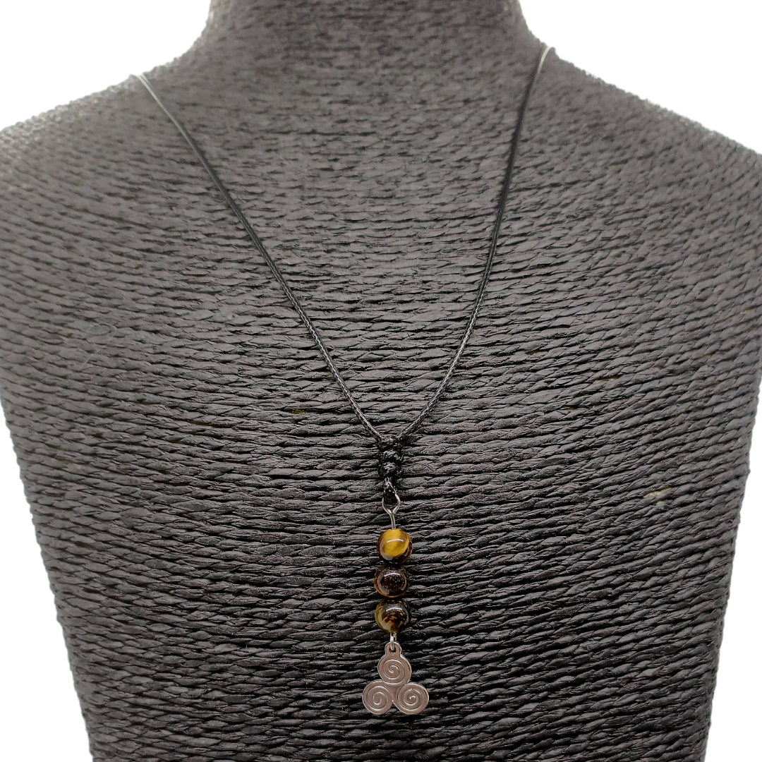 Collier triskel - oeil de tigre 6 mm