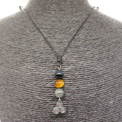 Collier Triskel et protection - Oeil de tigre, labradorite et tourmaline