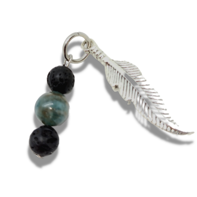 Médaille pour animal - Apatite, pierre de lave et plume