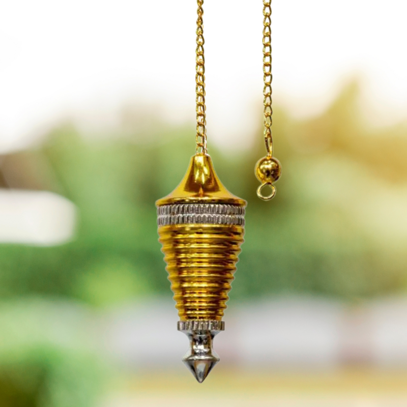 Pendule chambré en laiton avec pointe argentée