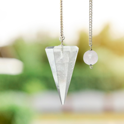 Pendule en Cristal de roche hexagonal