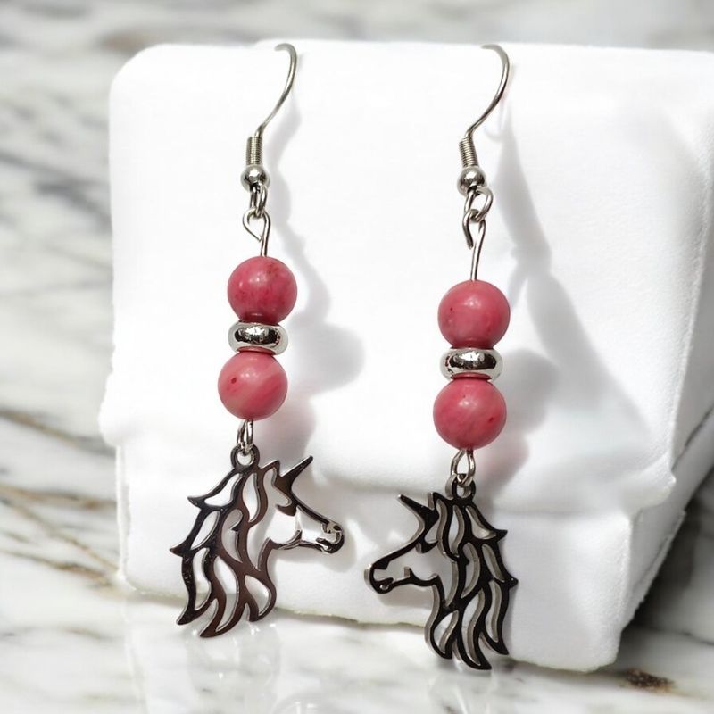 Boucles d&#39;oreille - Rhodonite et Licorne