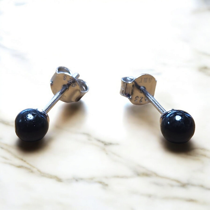 Puces d’oreilles Tourmaline Noire – 4 mm – Argent 925