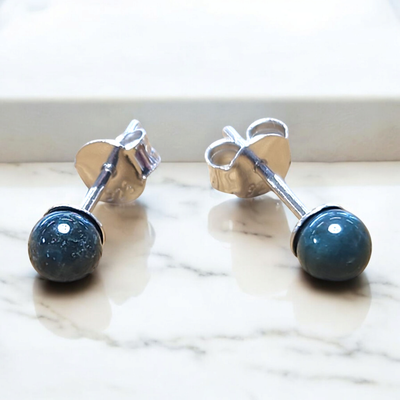 Puces d’oreilles Agate Mousse – 4 mm – Argent 925