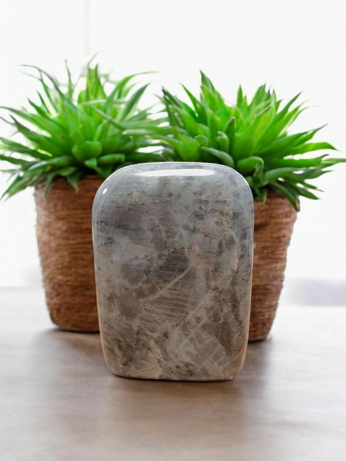 Monolithe de Labradorite – 1025 g
