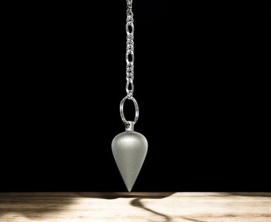 Pendule goutte en laiton chromé mat