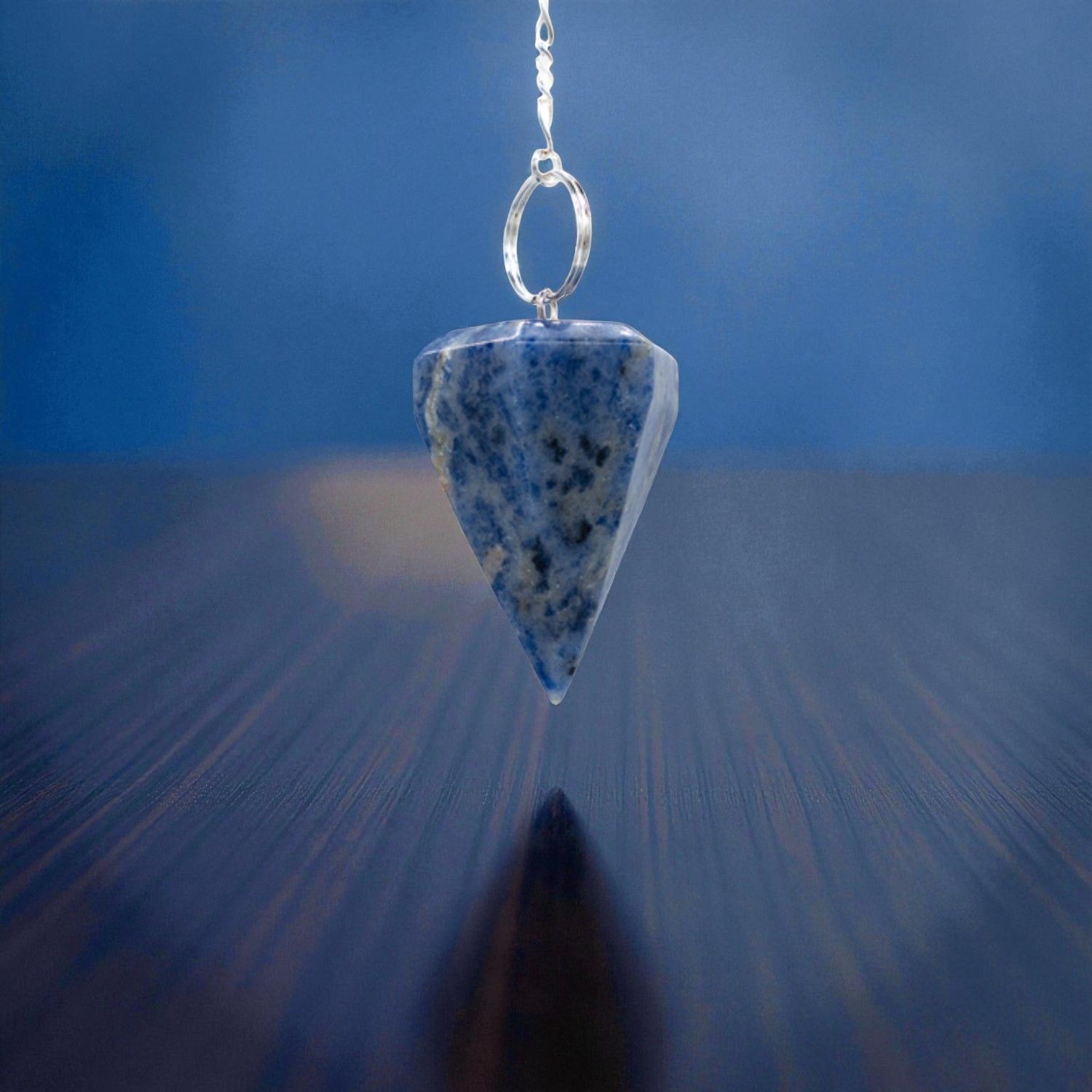 ​Pendule Hexagonal en Sodalite