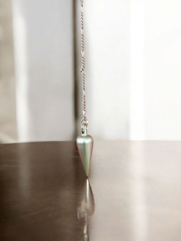 Pendule Art Déco en Laiton Chromé Mat