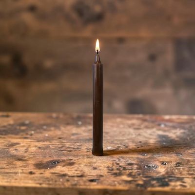 Bougie marron – Dimension : Hauteur : 22 cm Poids : 60 gr