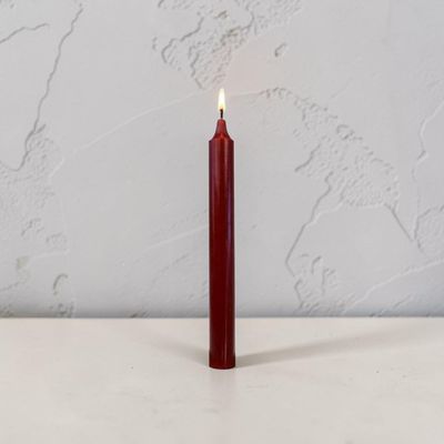 Bougie bordeaux – Dimension : Hauteur : 22 cm Poids : 60 gr