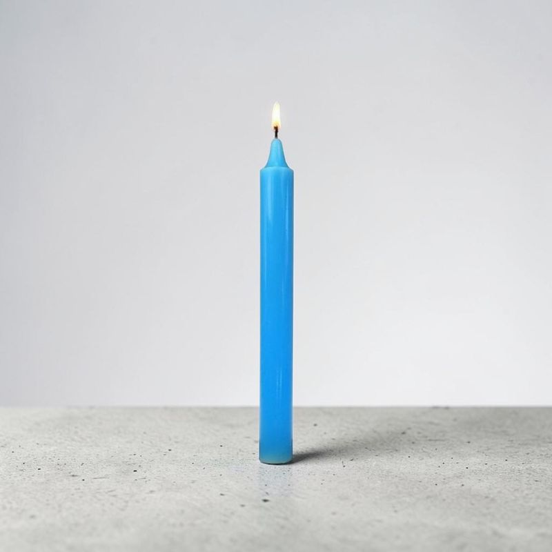 Bougie bleu ciel – Dimension : Hauteur : 22 cm Poids : 60 gr