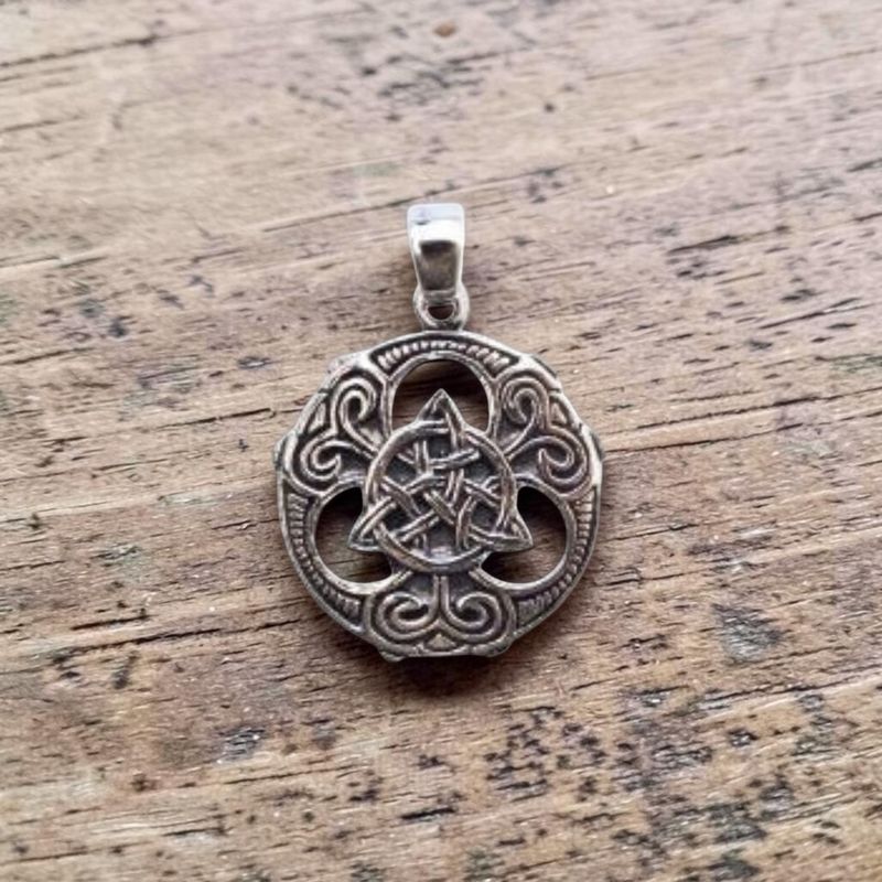 Pendentif nœud celtique