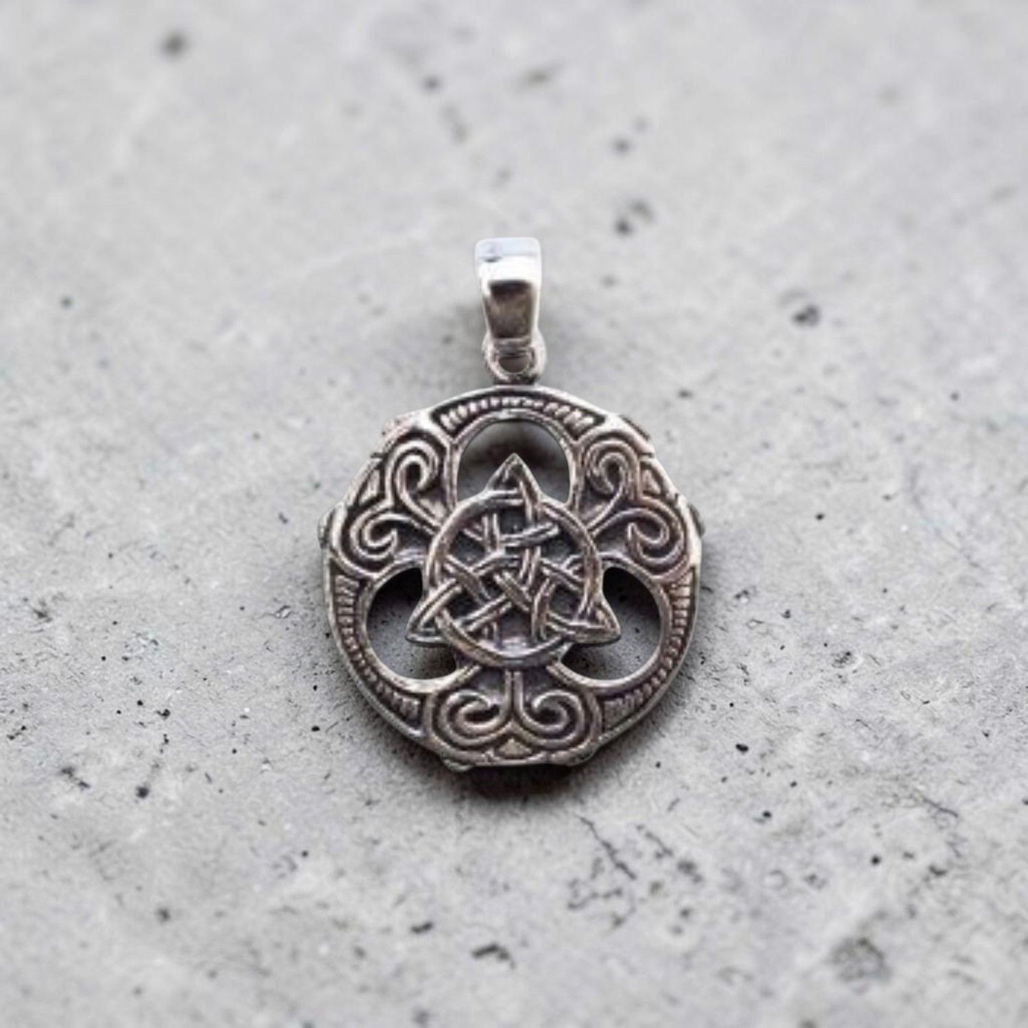 Pendentif nœud celtique