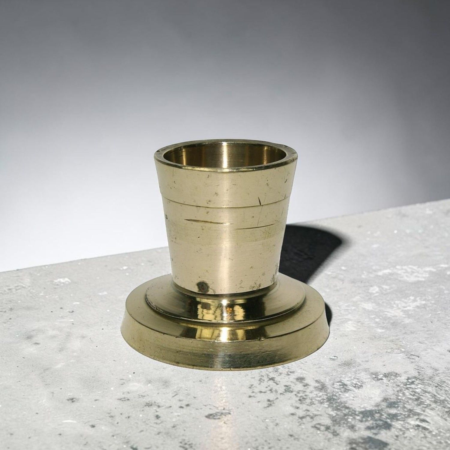 Porte bougie chandelle en laiton doré - H 3,5 cm / L 4cm