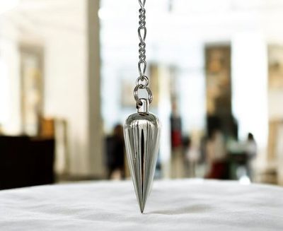 Pendule Art Déco en Laiton Chromé brillant