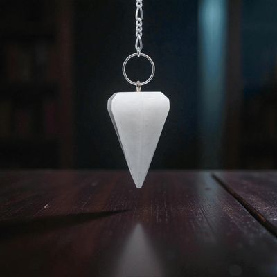​Pendule Hexagonal en Jade Blanc - 21g