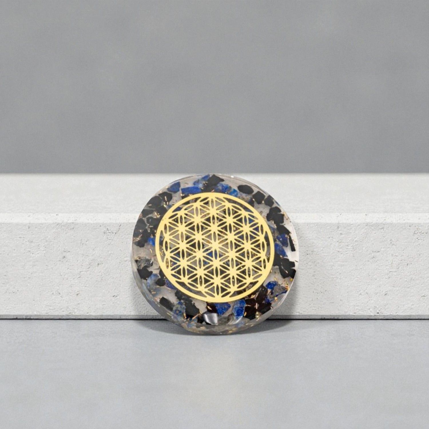 Disque d’Orgonite – Cristal de Roche, Lapis-Lazuli &amp; Tourmaline – Fleur de Vie Dorée - 4cm