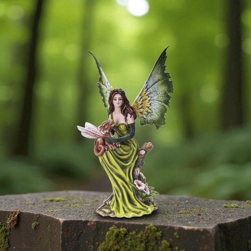 Figurine Fée Princesse de la Forêt avec Dragonnet