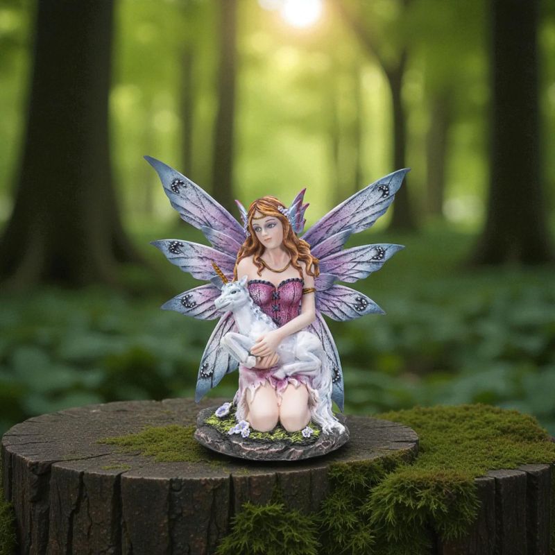 Figurine Fée Adorable avec Licorne