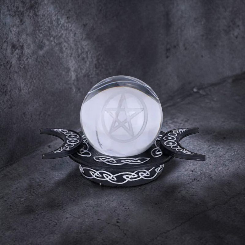 Pentagramme celtique avec sphère en cristal