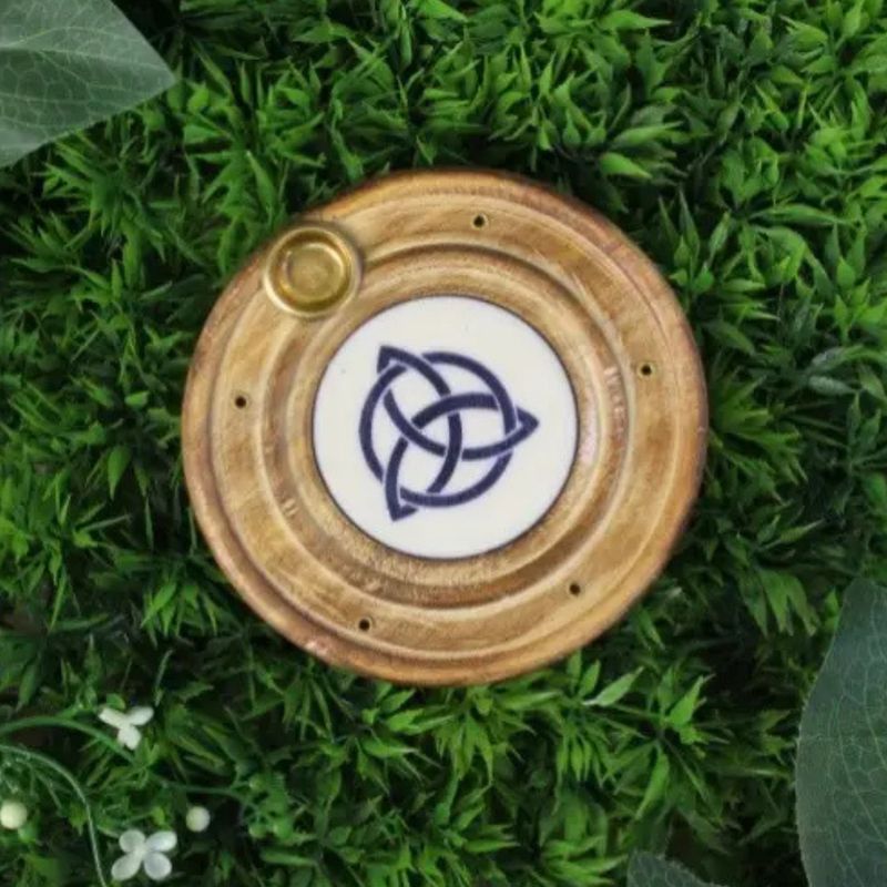 Porte-encens Triquetra en bois naturel