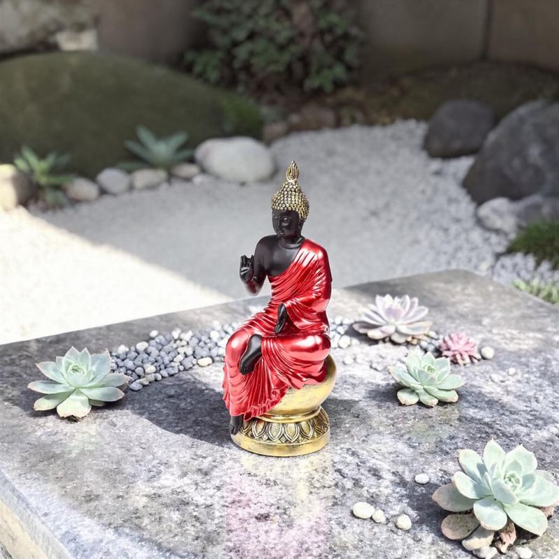 Bouddha thaï éveil rouge, noir et doré sur socle doré