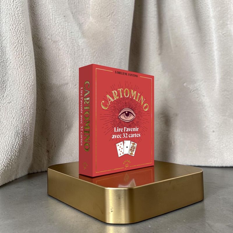 Cartomino : Lire l'avenir avec 32 cartes