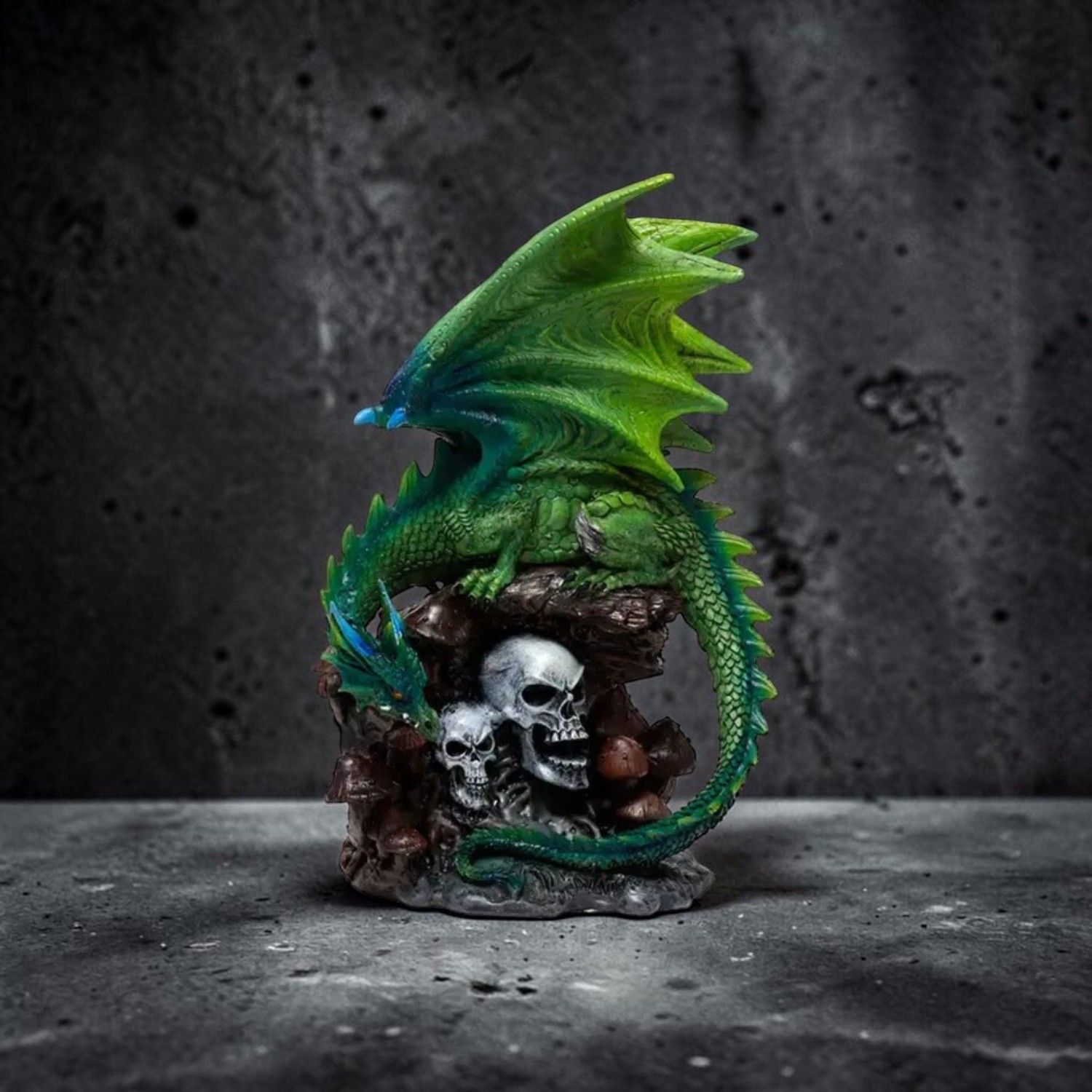 L’Esprit Émeraude Enchanté du Dragon Crânien de la Forêt